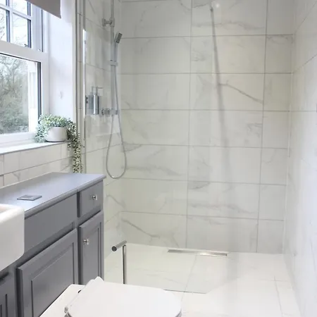 Luxury Barn With Private Wood-fired Hot Tub Apartman