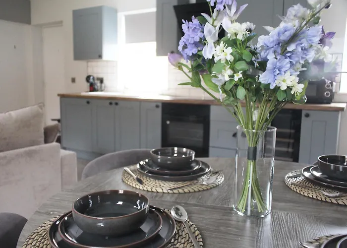 Luxury Barn With Private Wood-fired Hot Tub 아파트